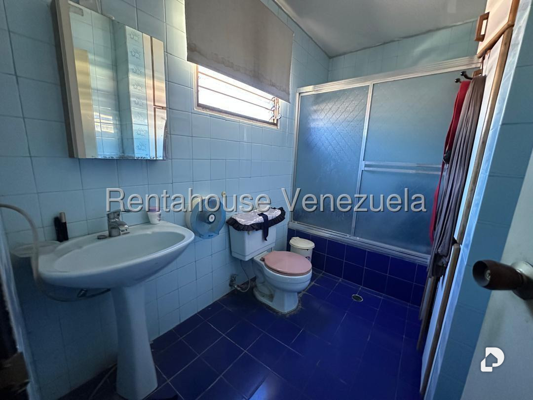 Casa en Colinas de Los Chaguaramos, Caracas – 14