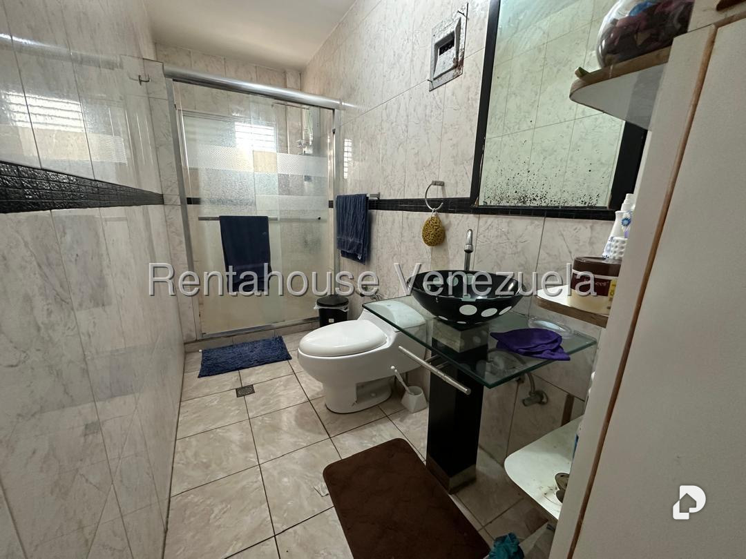 Casa en Colinas de Los Chaguaramos, Caracas – 6