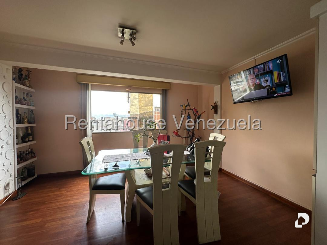 Casa en Colinas de Los Chaguaramos, Caracas – 4