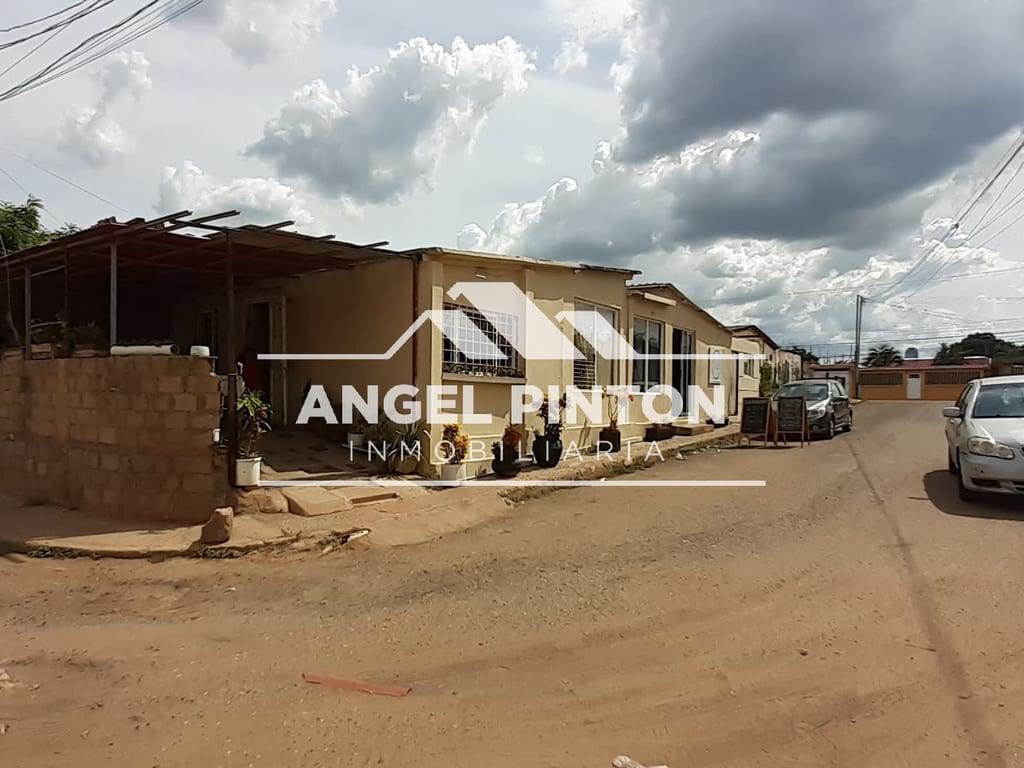 Local comercial en Altos del Sol Amado, Maracaibo - 1