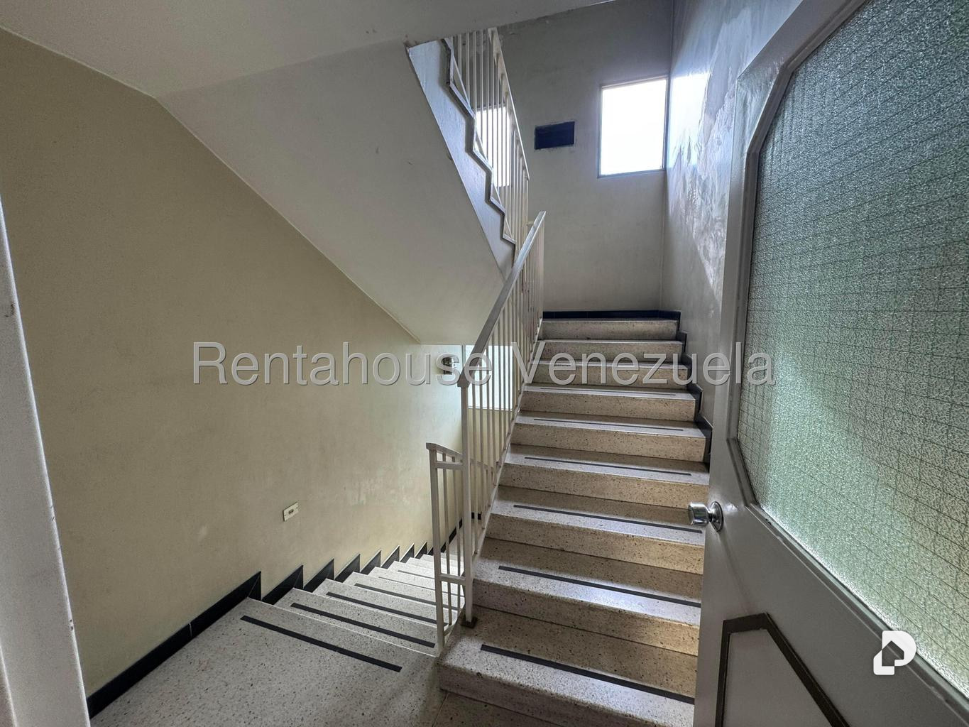Apartamento en La Urbina, Caracas – 24