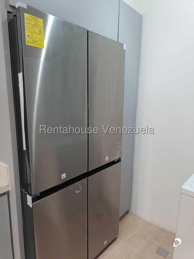 Apartamento en Lomas de Las Mercedes, Caracas – 11