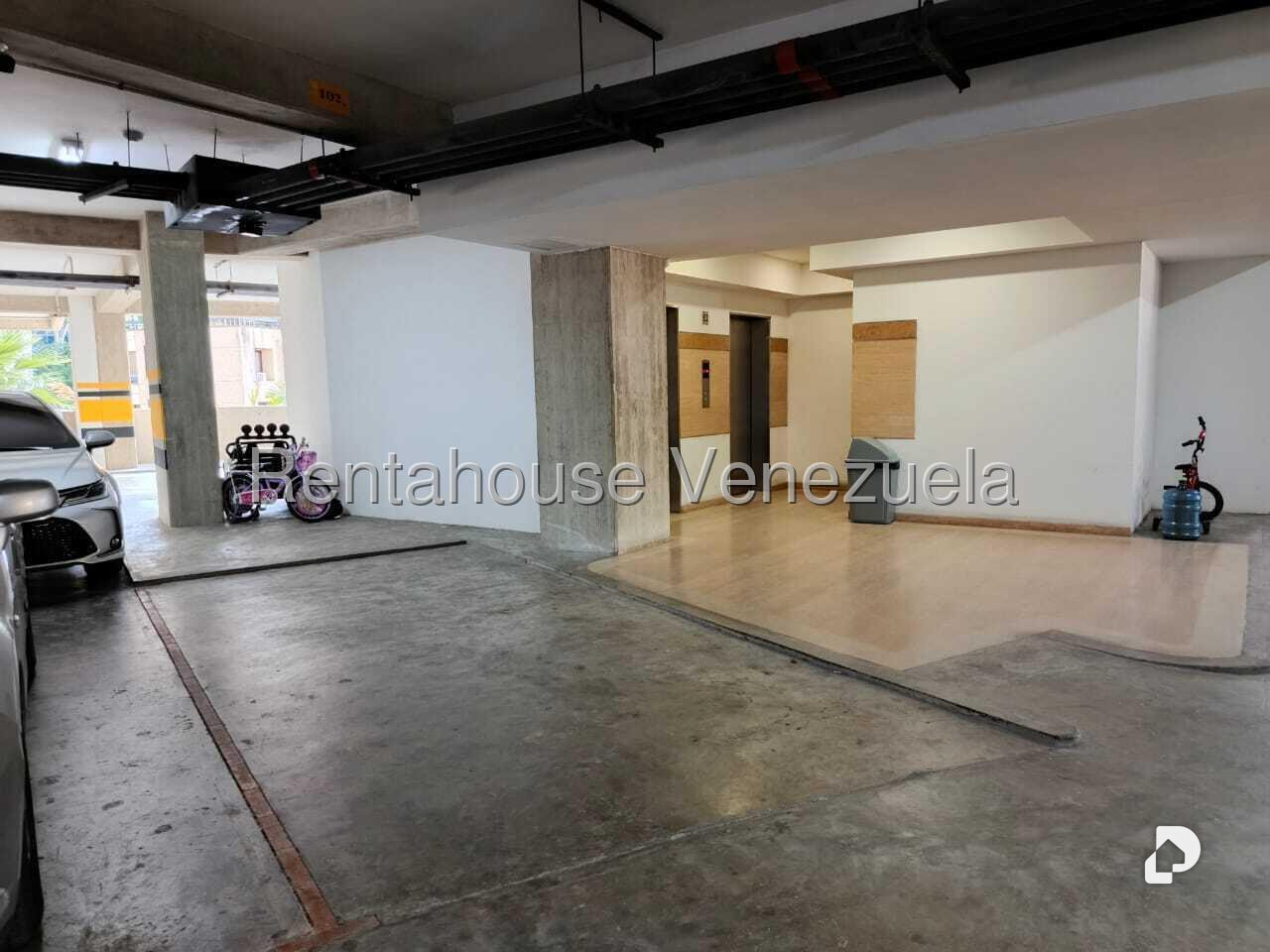 Apartamento en Lomas de Las Mercedes, Caracas – 58