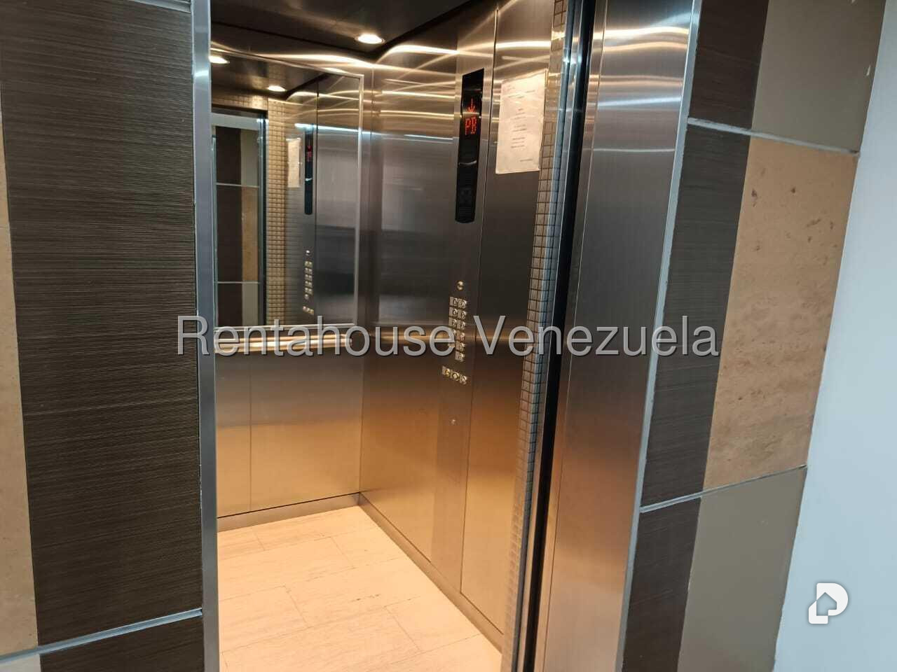 Apartamento en Lomas de Las Mercedes, Caracas – 55