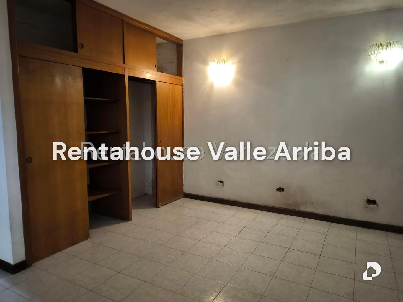 Casa en Cumbres de Curumo, Caracas – 15