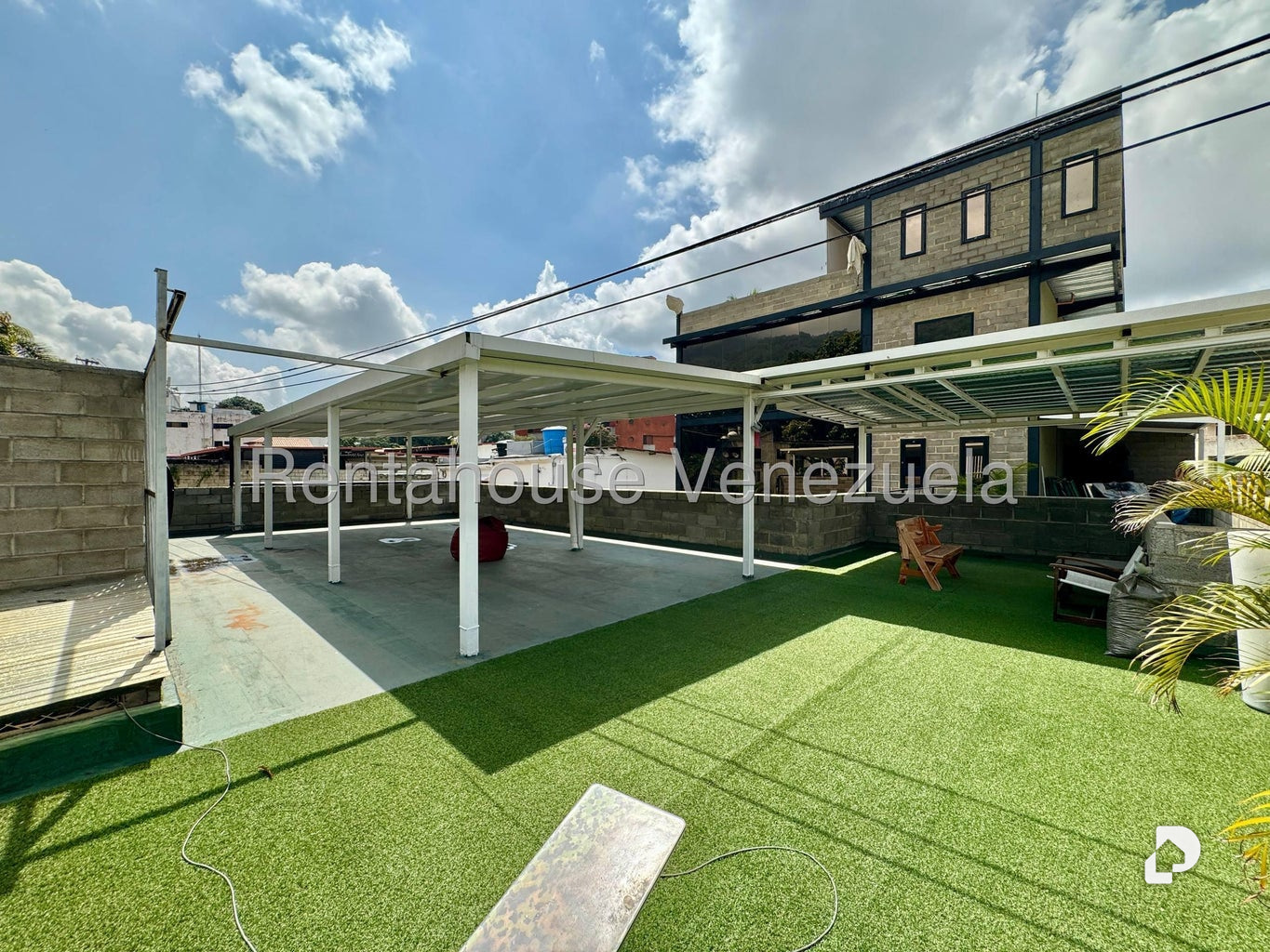 Local comercial en La Florida, Caracas – 9