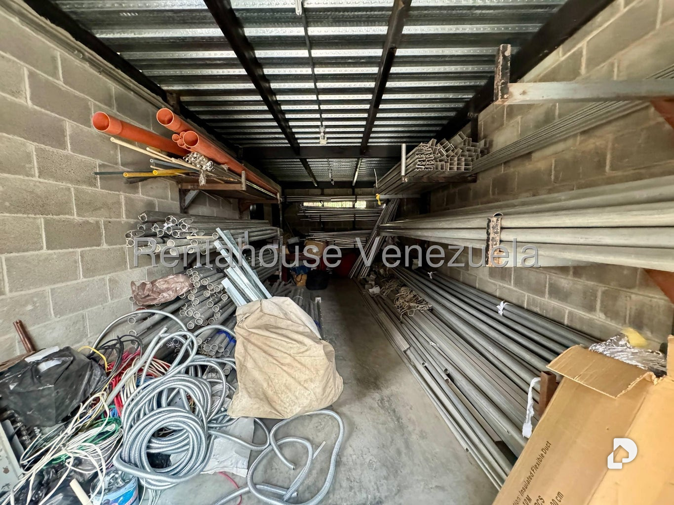 Local comercial en La Florida, Caracas – 18