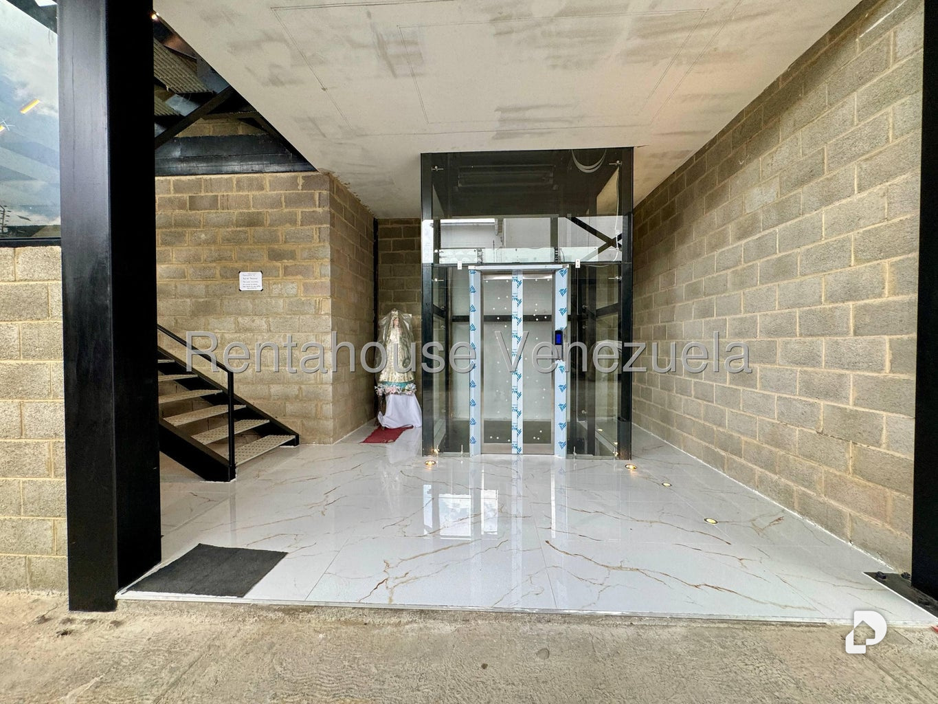 Local comercial en La Florida, Caracas – 7