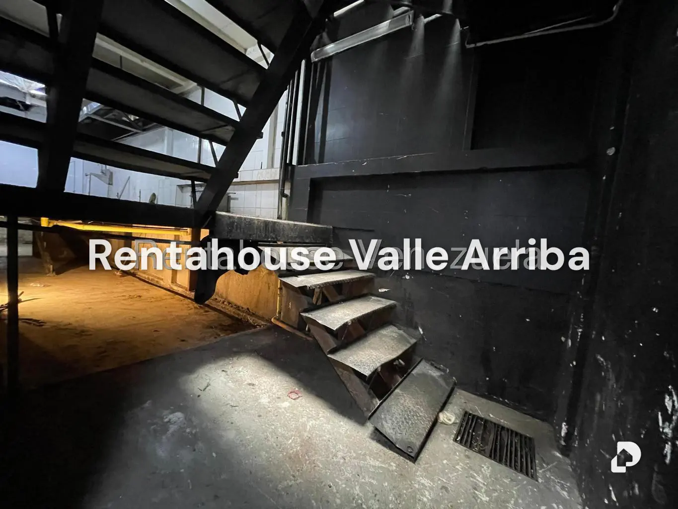 Local comercial en Las Mercedes, Caracas – 28
