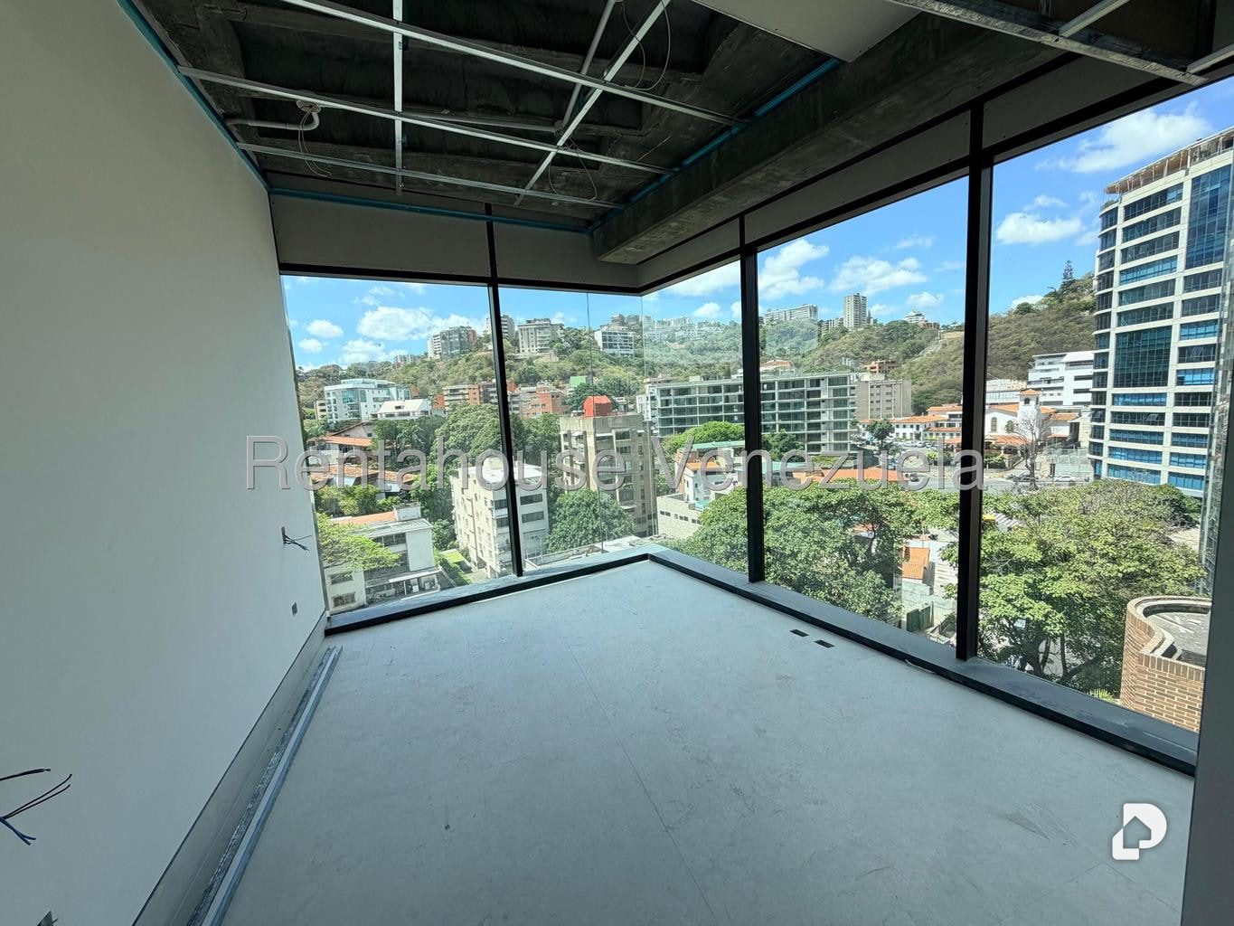 Oficina en Las Mercedes, Caracas – 16