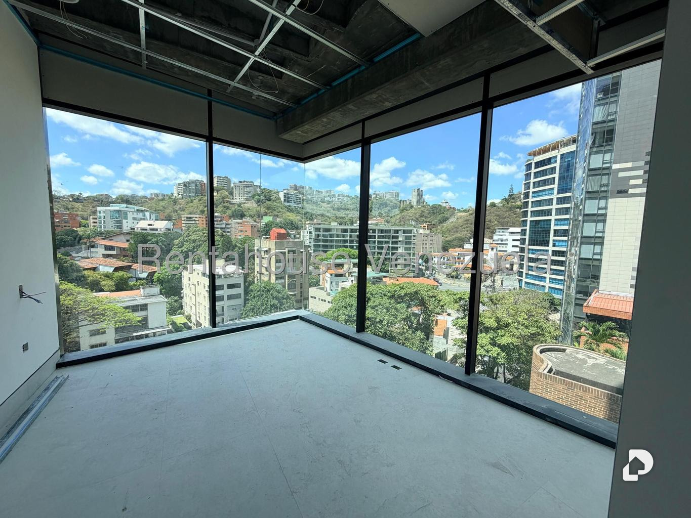 Oficina en Las Mercedes, Caracas – 15