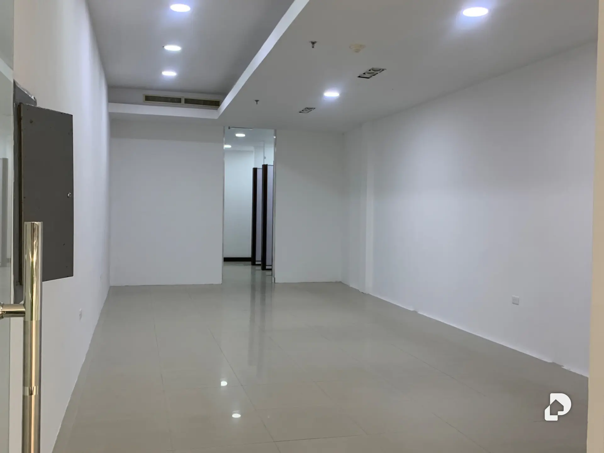 Local comercial en Parroquia Miguel Otero Silva, El Tigre – 2