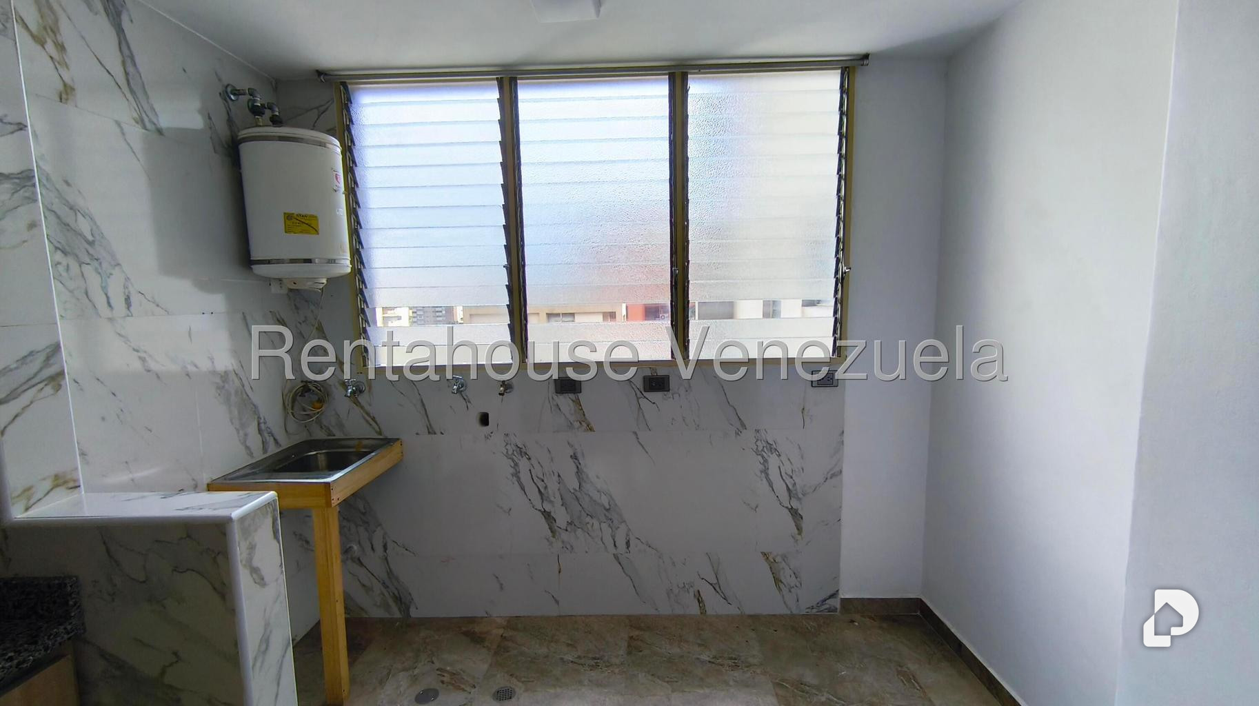 Apartamento en La Urbina, Caracas – 11