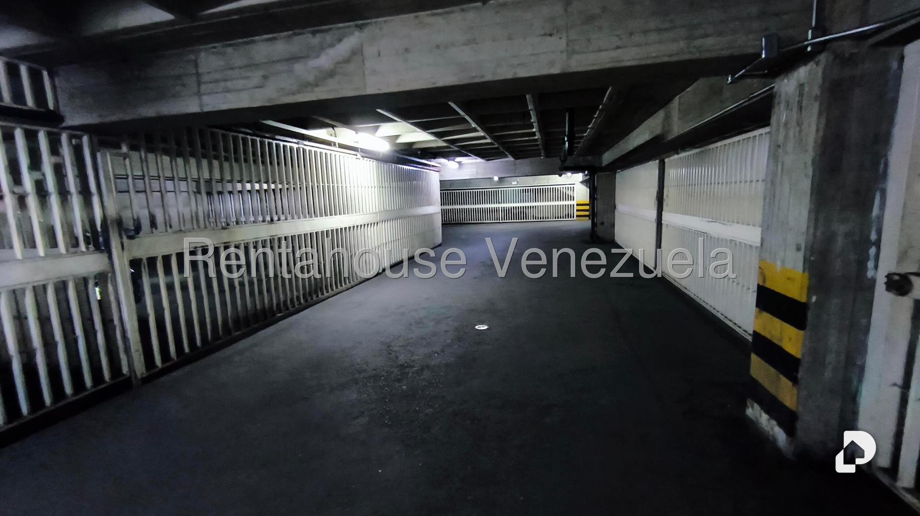 Apartamento en La Urbina, Caracas – 17
