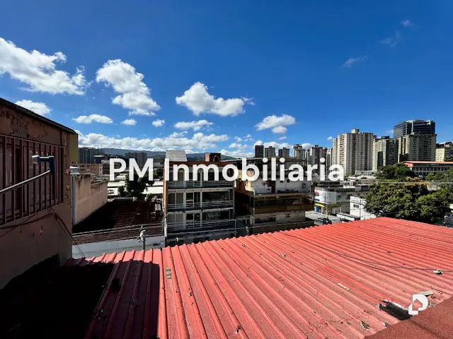 Building in Boleíta Sur, Caracas – 18