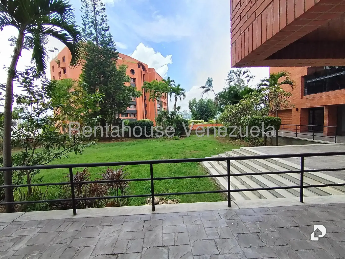 Apartamento en Colinas de Valle Arriba, Caracas – 2
