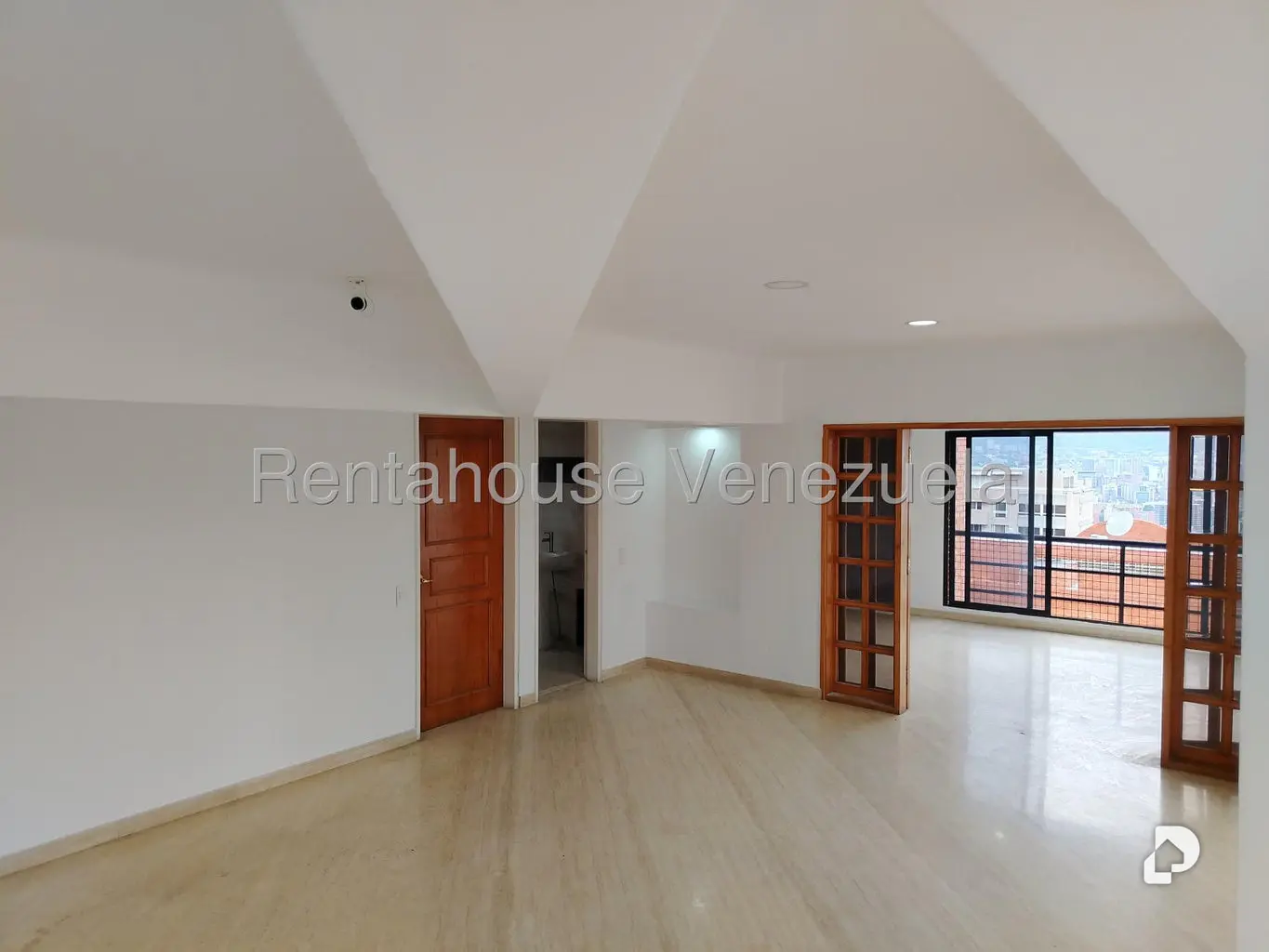 Apartamento en Colinas de Valle Arriba, Caracas – 11