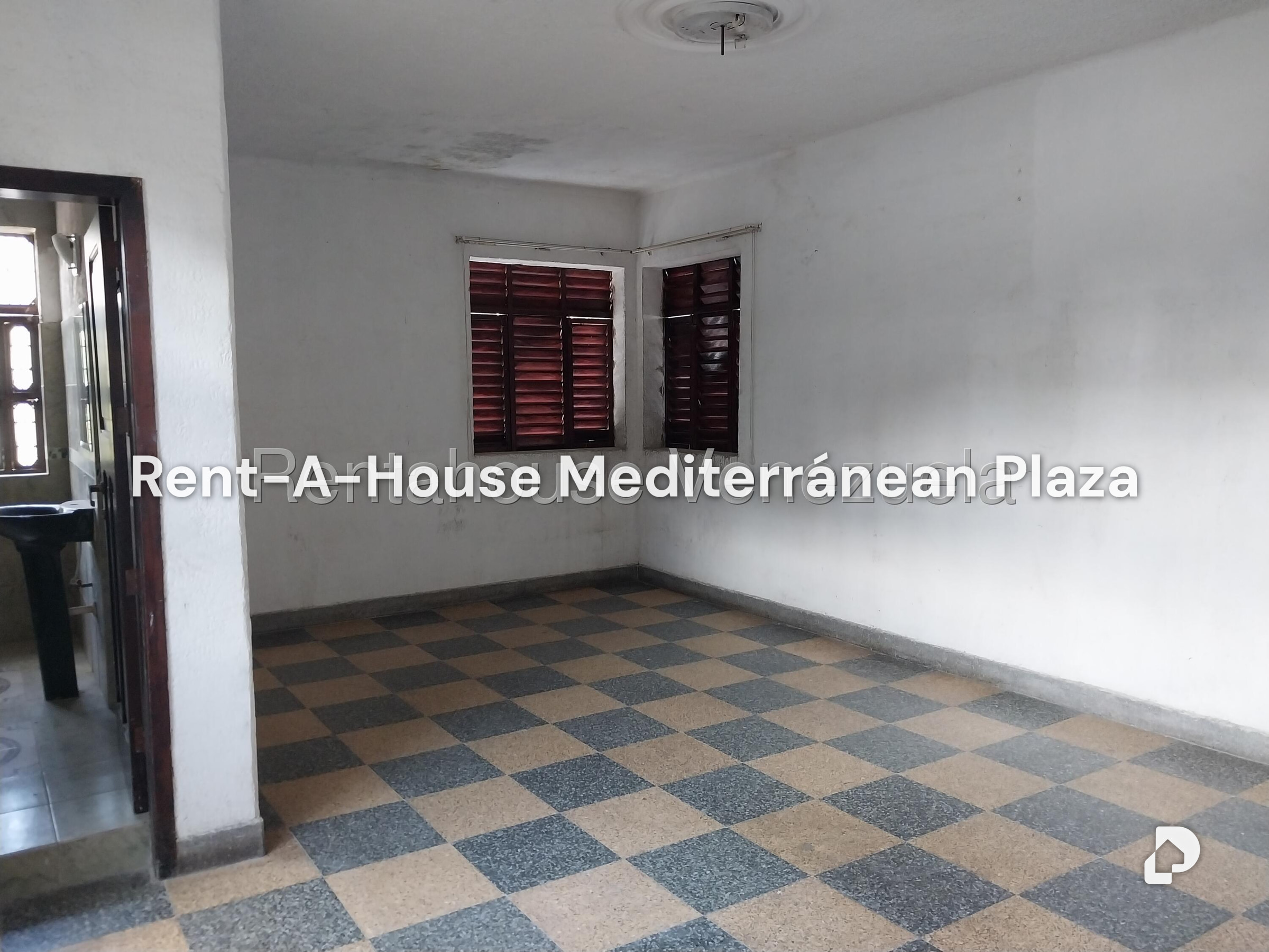 Local comercial en Avenida Bolivar Norte, Valencia – 17