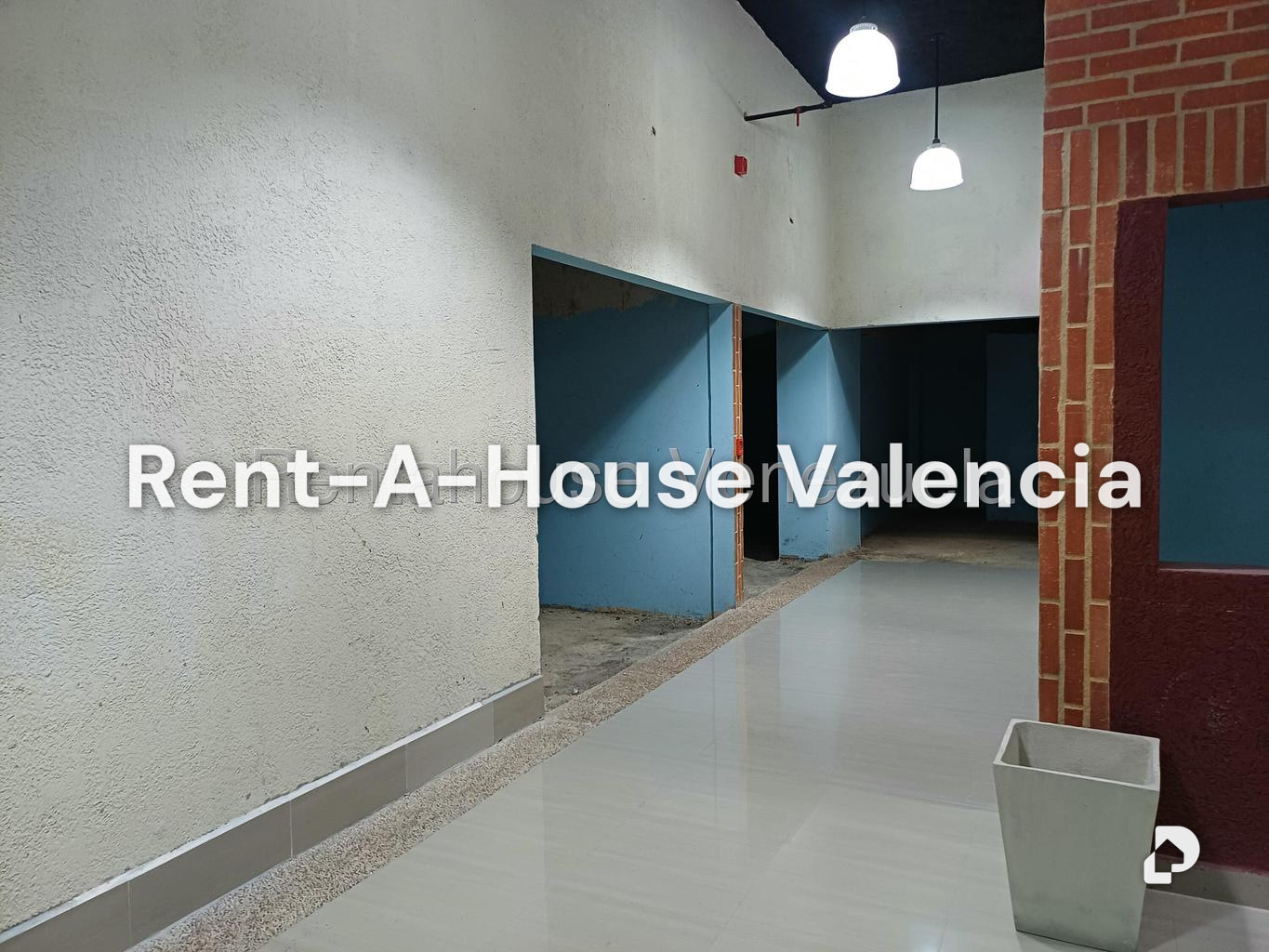 Local comercial en Agua Blanca, Valencia – 3