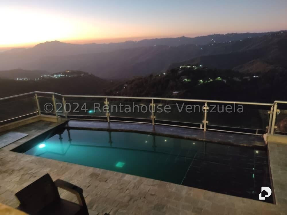 Casa en Caicaguana, Caracas – 19