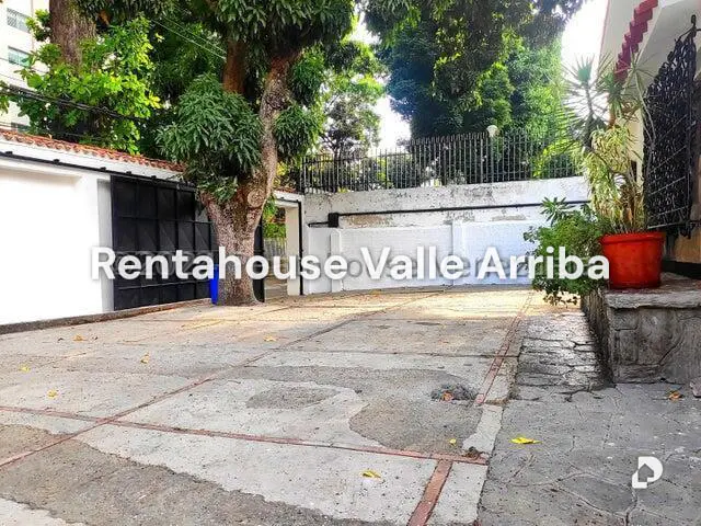 Casa en Los Palos Grandes, Caracas – 5