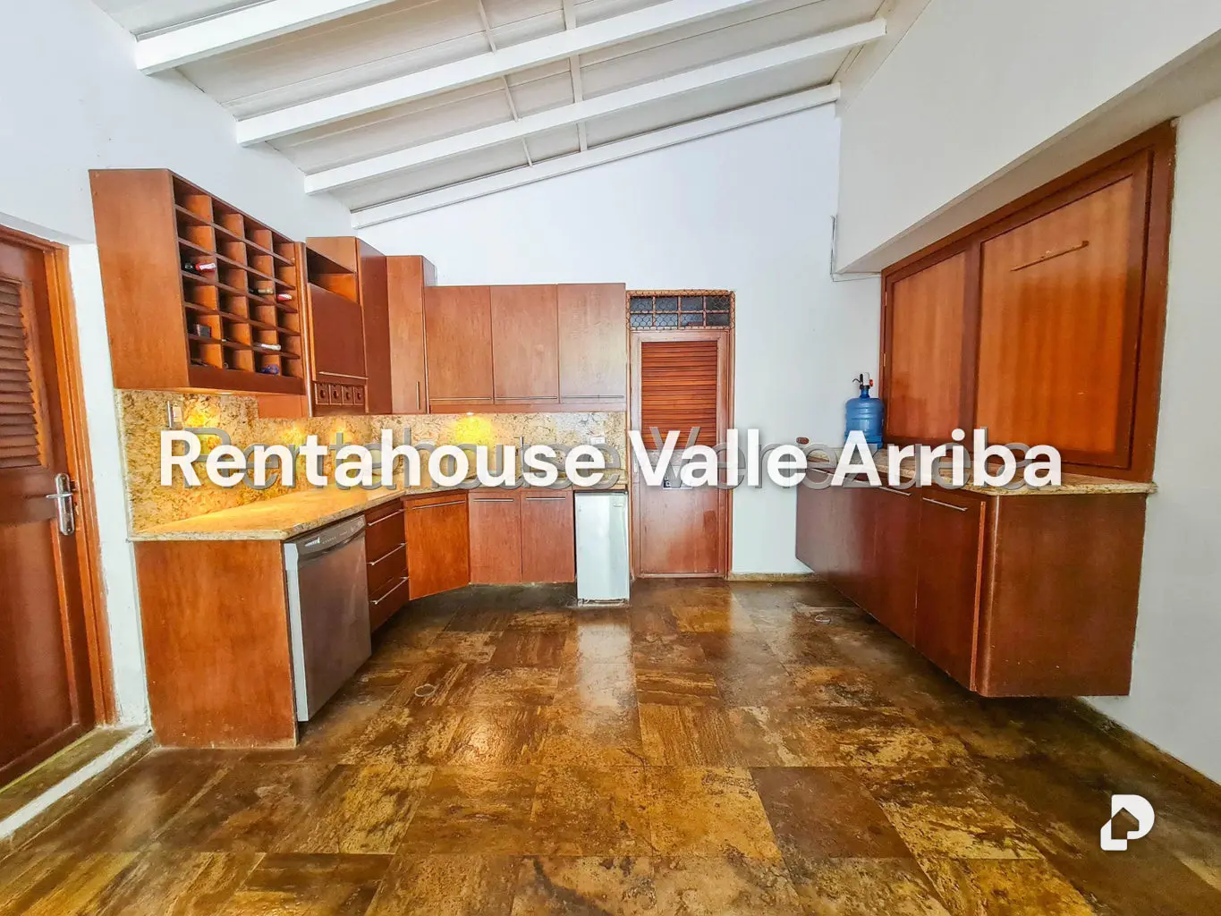 Casa en Cumbres de Curumo, Caracas – 9