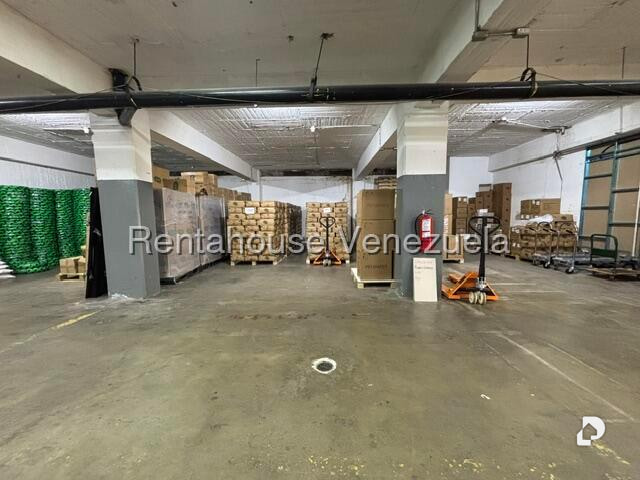 Local comercial en Boleíta Sur, Caracas – 16