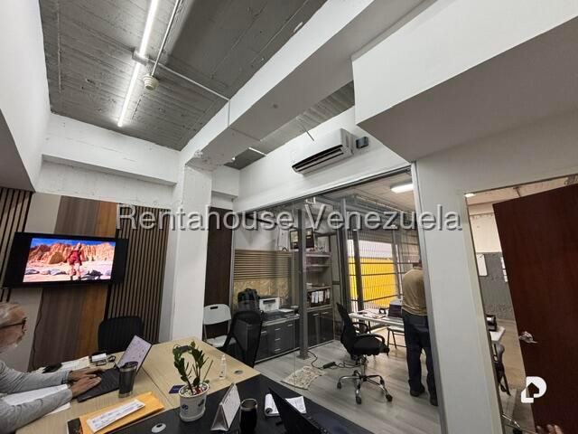 Local comercial en Boleíta Sur, Caracas – 15