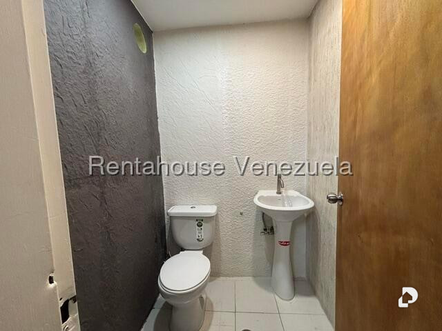 Local comercial en Boleíta Sur, Caracas – 11