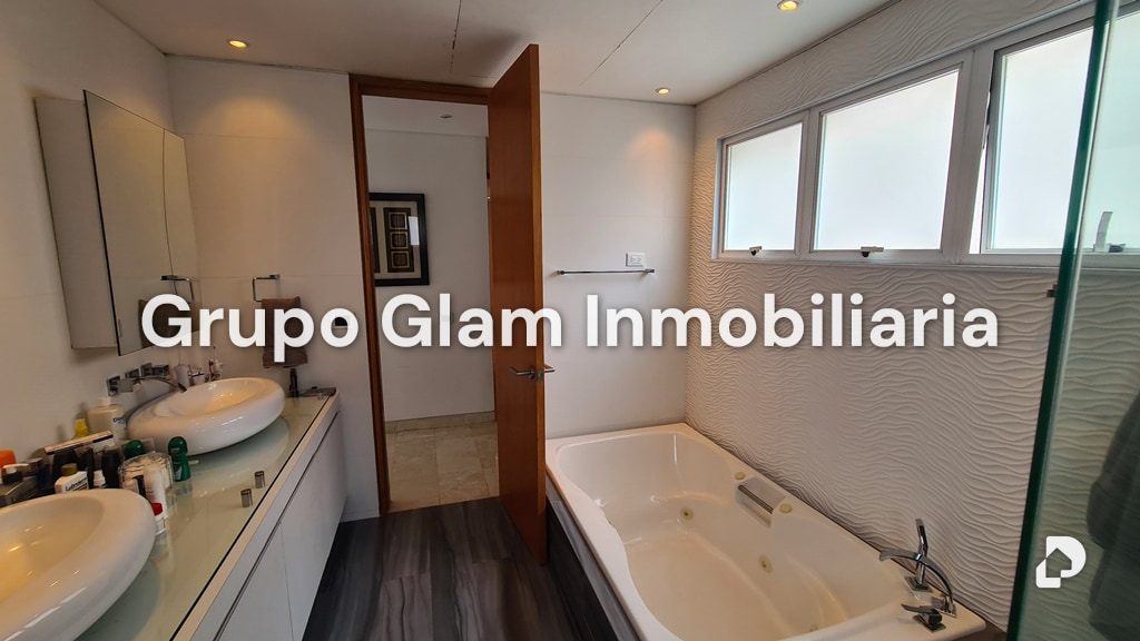 Apartamento en Los Palos Grandes, Caracas – 36