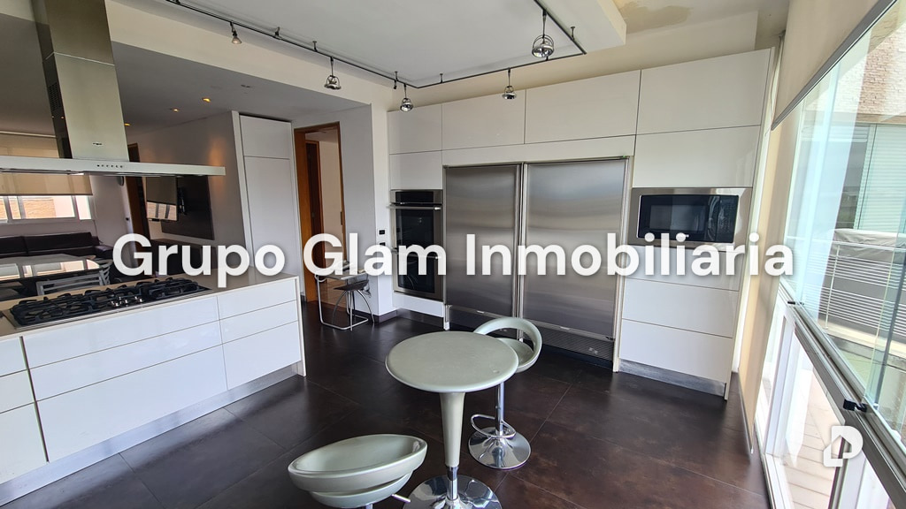Apartamento en Los Palos Grandes, Caracas – 15