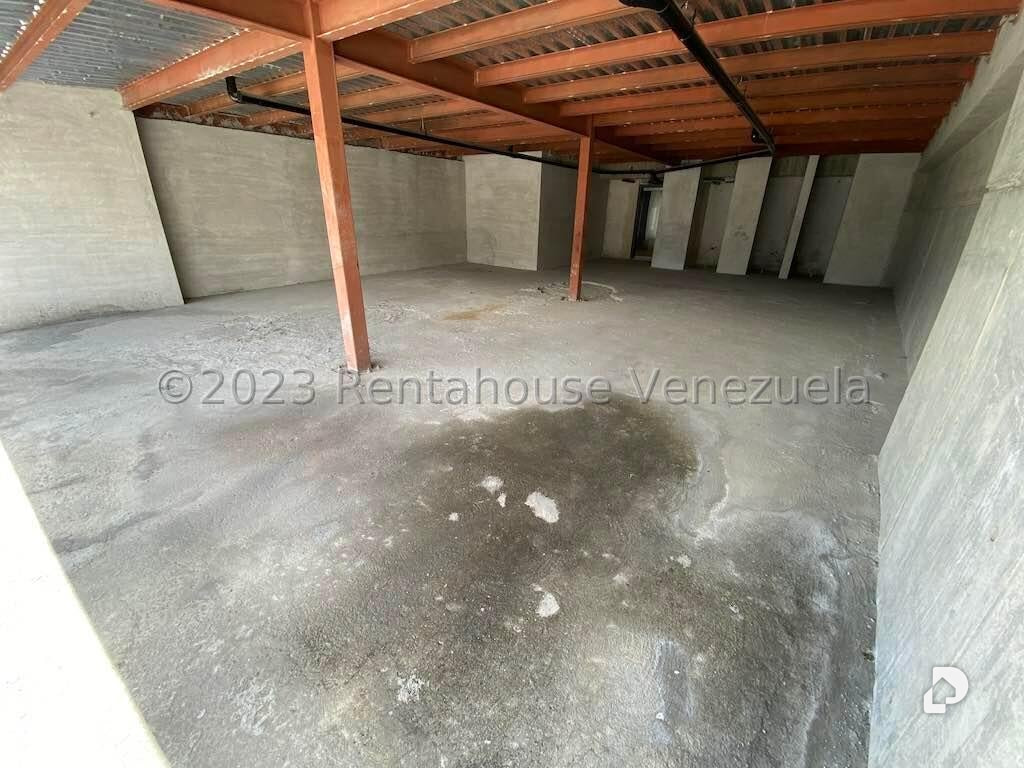 Oficina en Las Mercedes, Caracas – 24