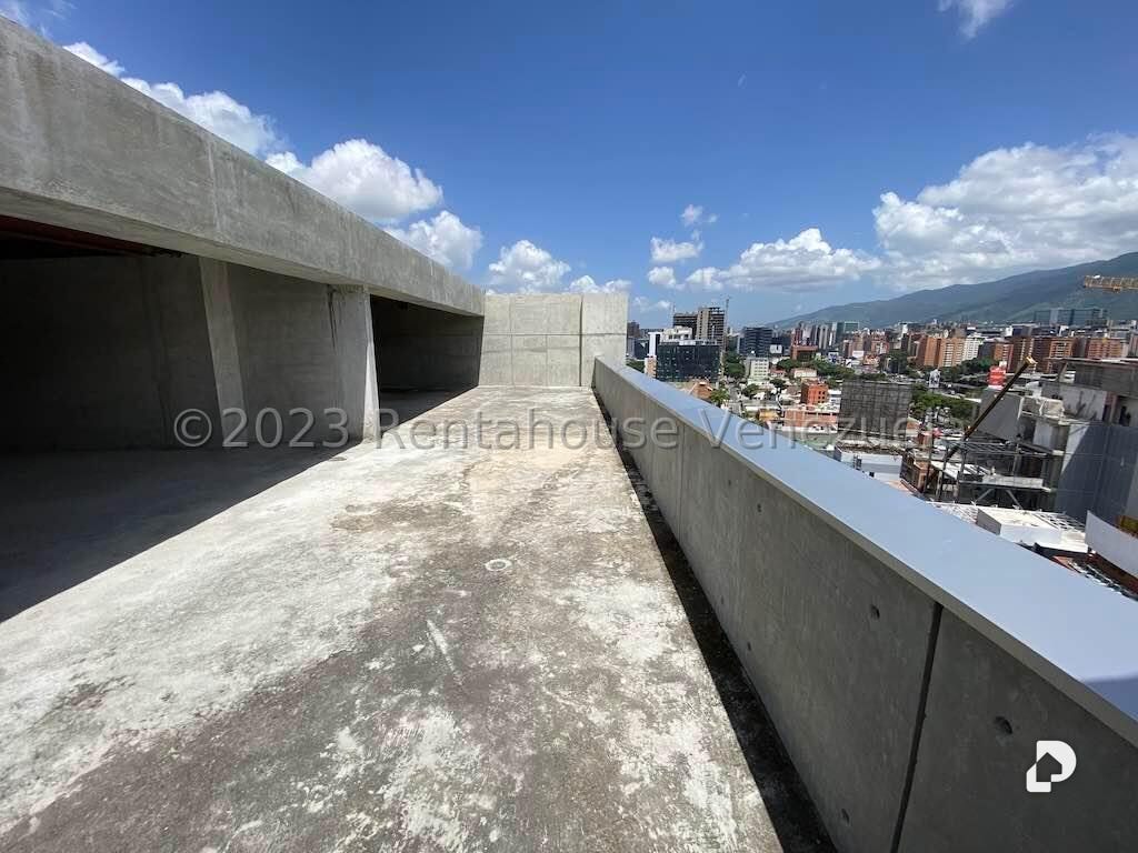 Oficina en Las Mercedes, Caracas – 28