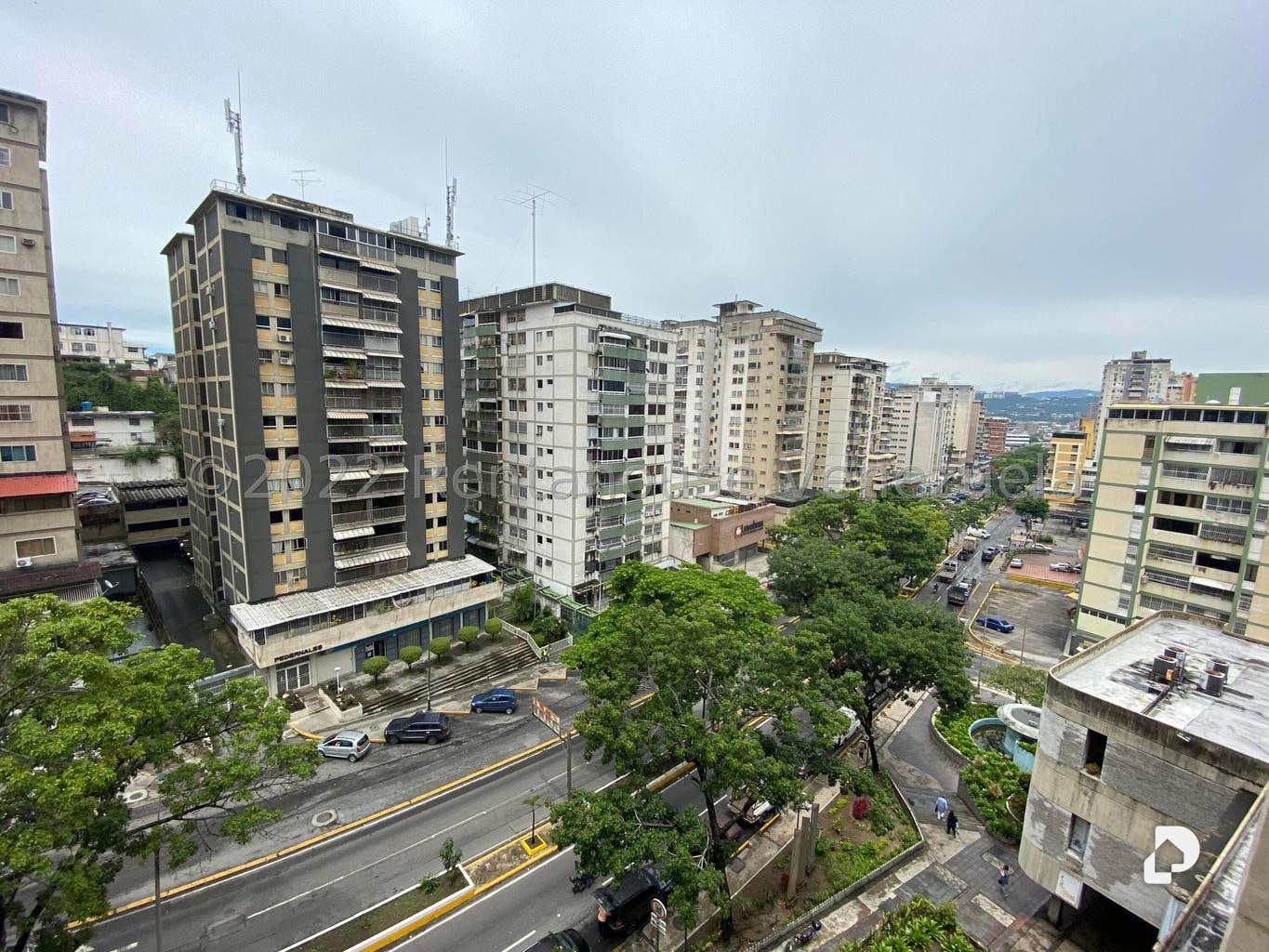 Office in El Marqués, Caracas – 15