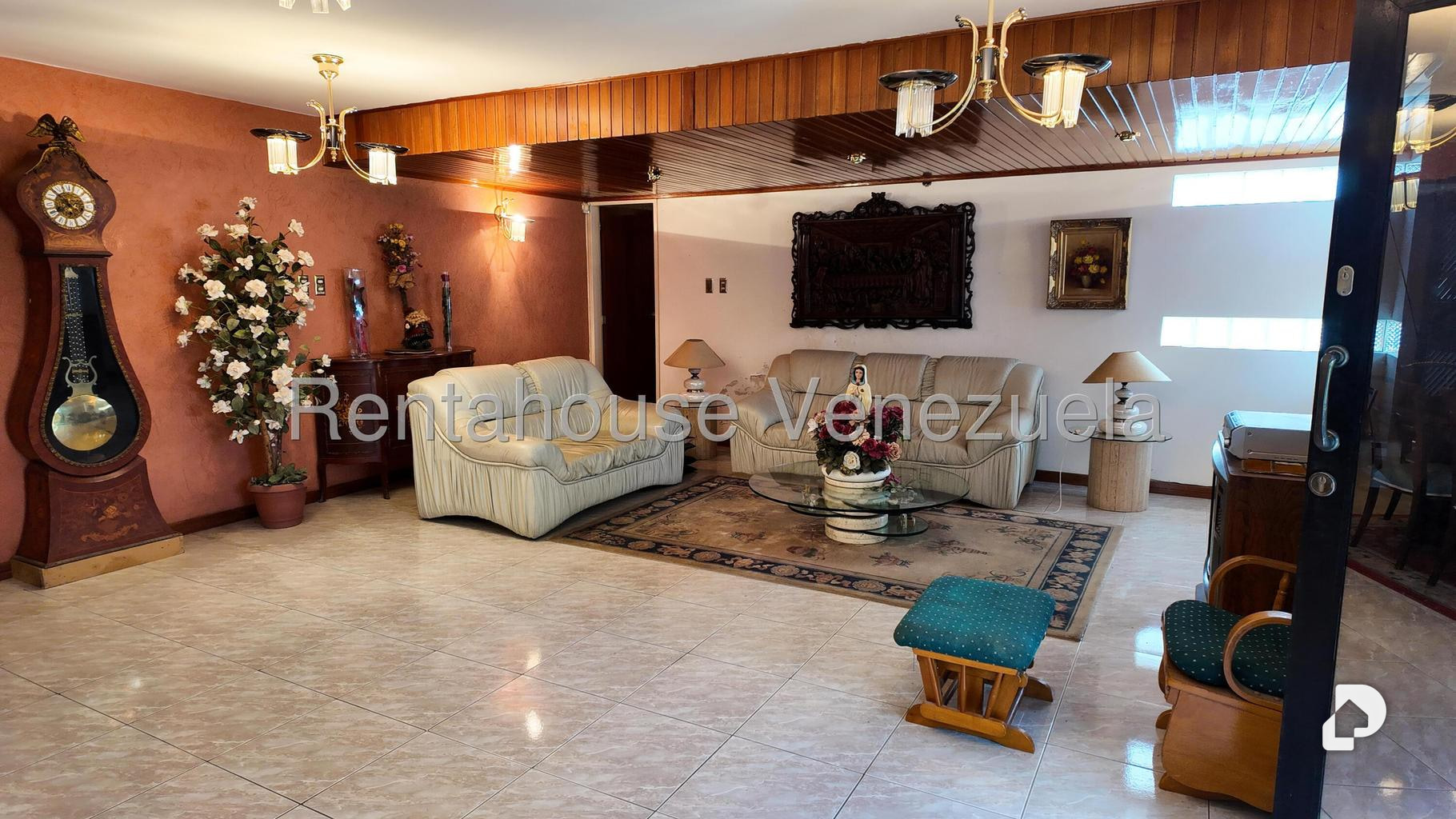 Casa en Lomas de La Lagunita, Caracas – 3