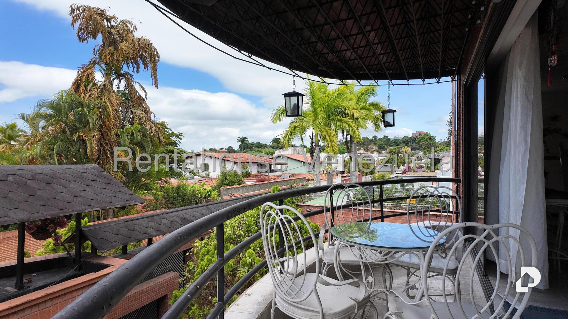 Casa en Lomas de La Lagunita, Caracas – 26