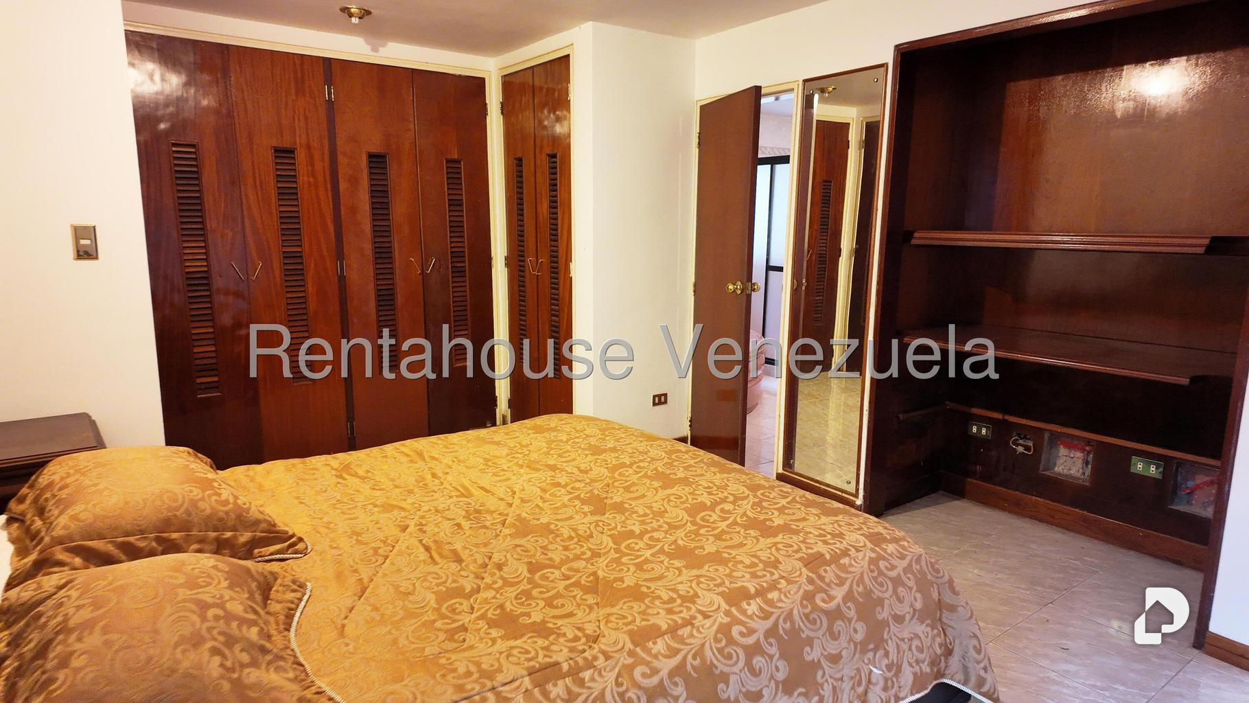 Casa en Lomas de La Lagunita, Caracas – 8