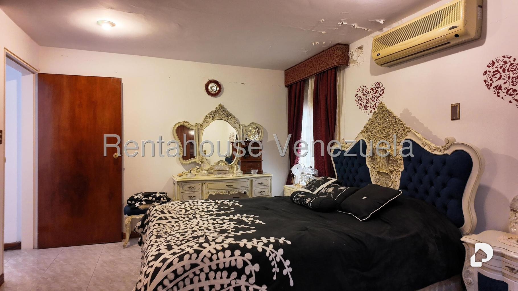 Casa en Lomas de La Lagunita, Caracas – 34