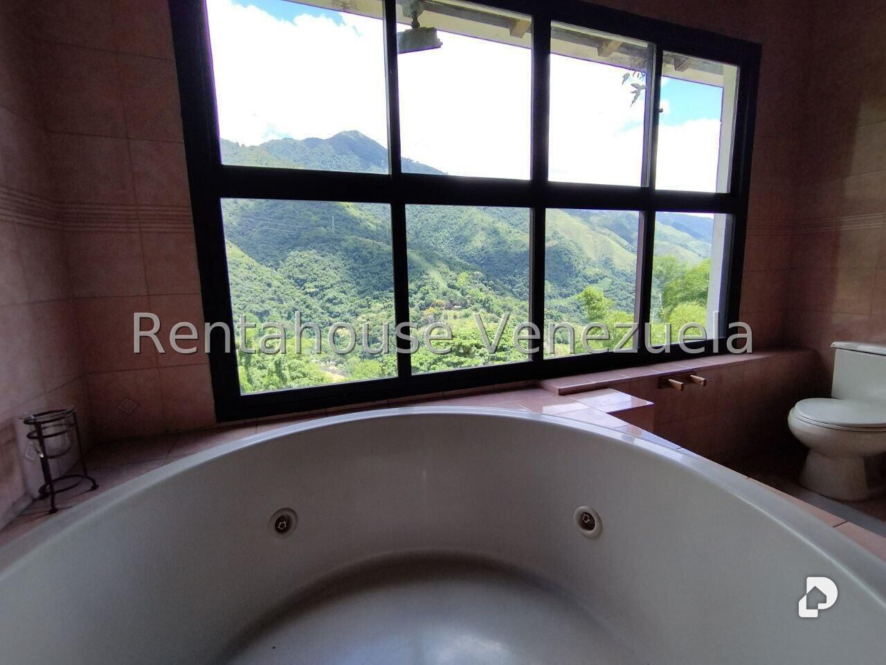 Casa en Miranda, Caracas – 27