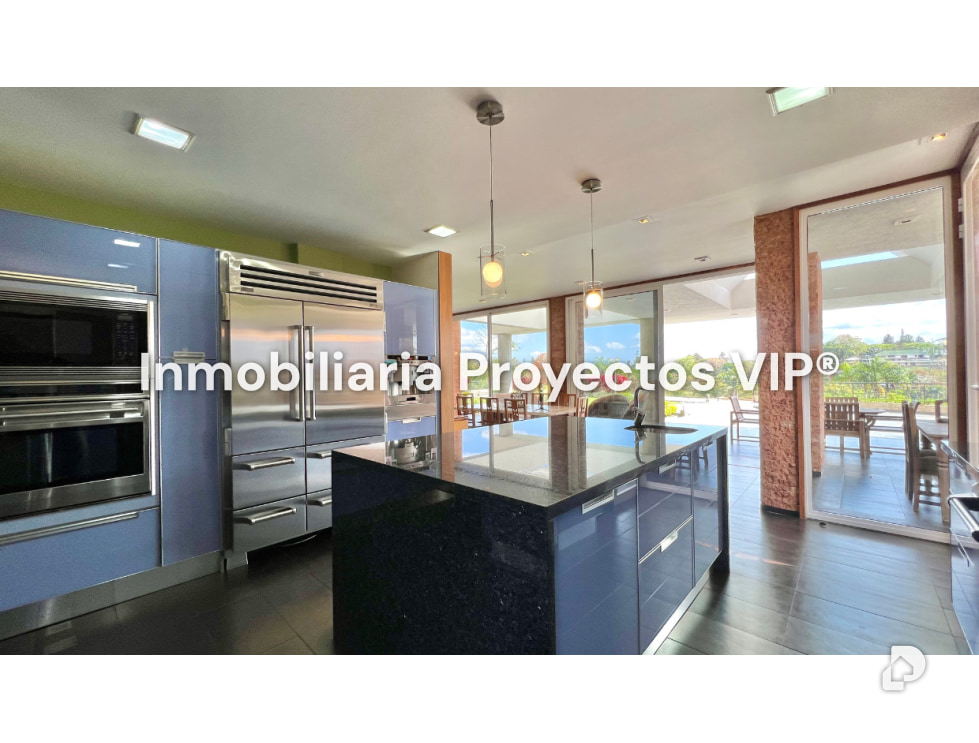 House in La Lagunita, Caracas – 3