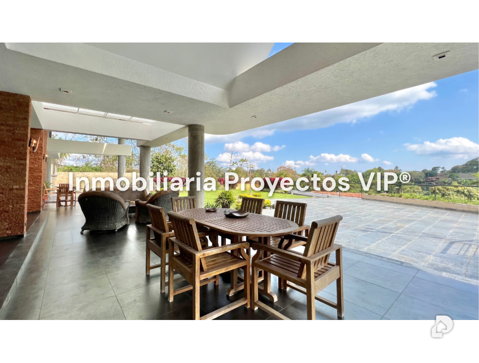 House in La Lagunita, Caracas – 8