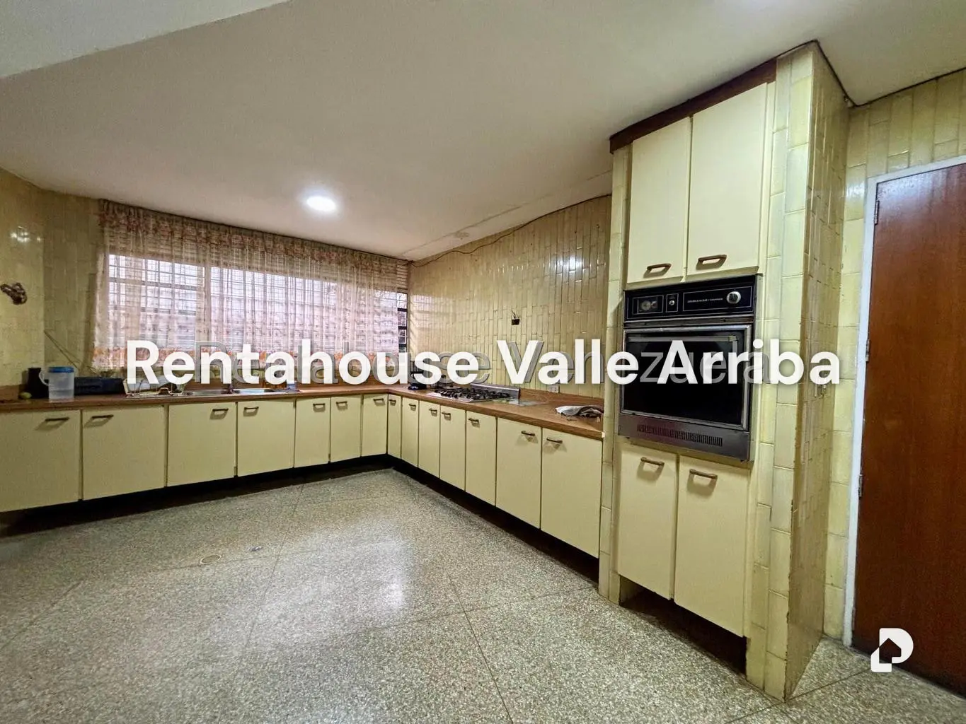 Casa en Loira, Caracas – 12