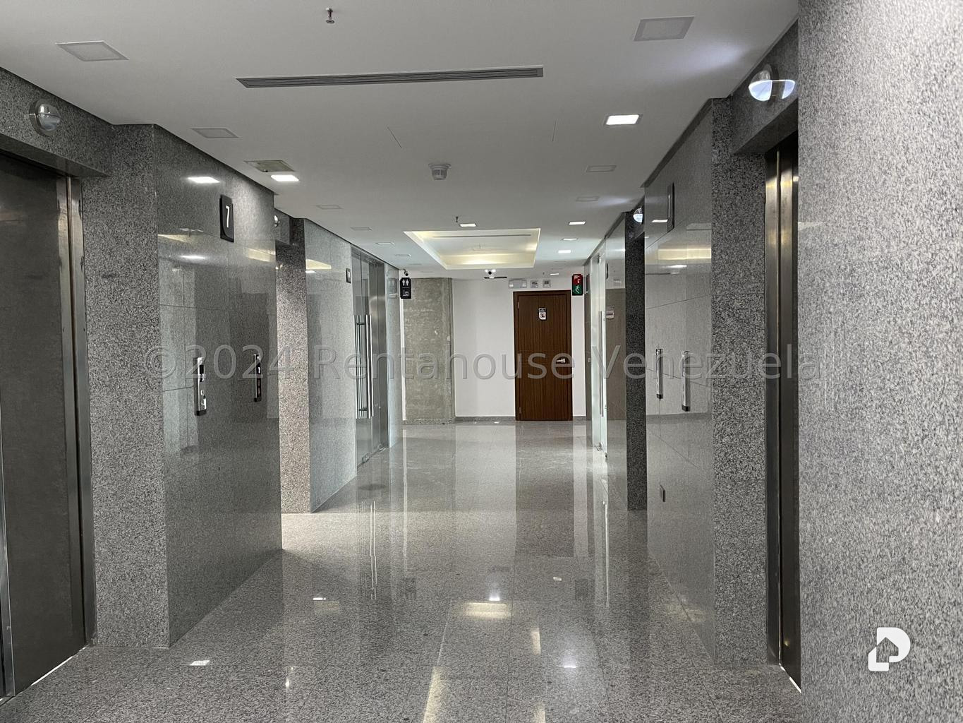 Local comercial en Las Mercedes, Caracas – 14