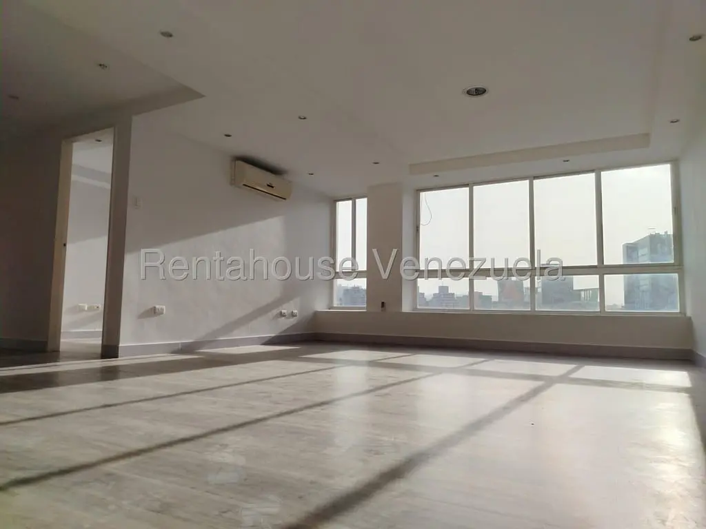 Apartamento en Altamira, Caracas - 1