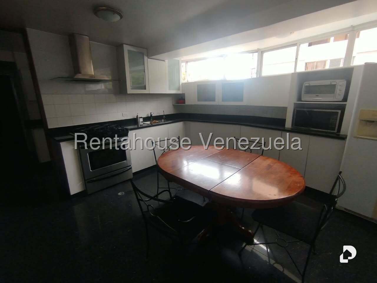 Apartamento en Chuao, Caracas – 13