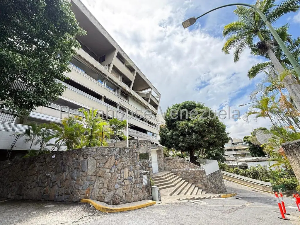 Apartment in Altamira, Caracas - 1