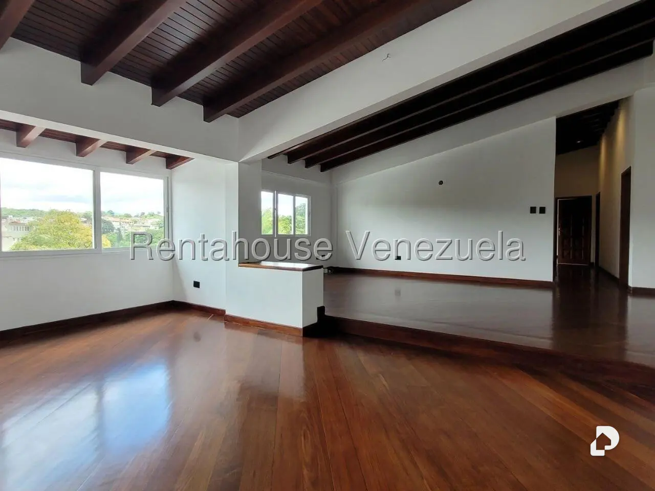Casa en Cumbres de Curumo, Caracas – 26
