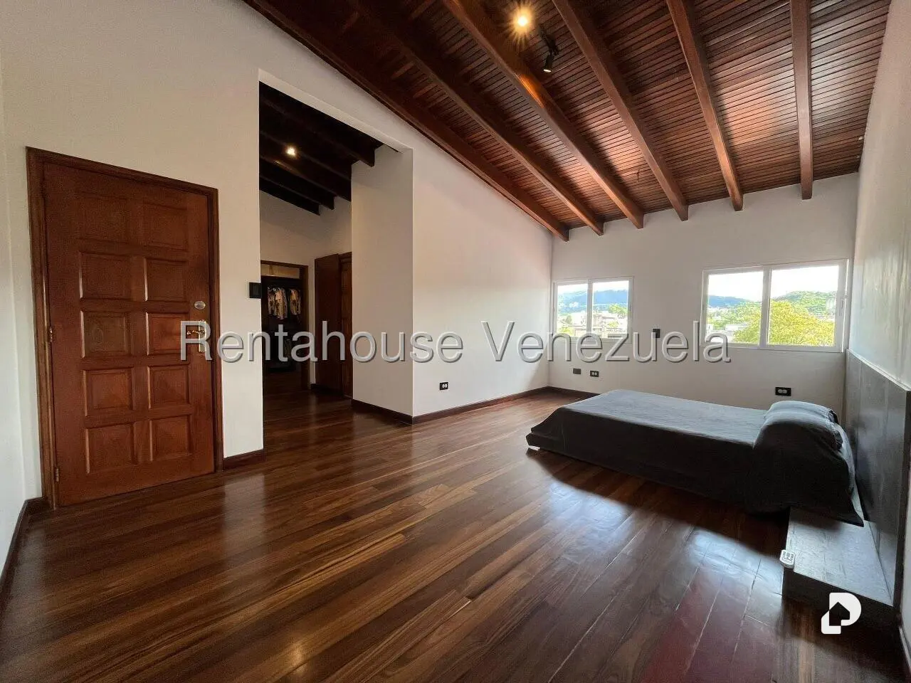 Casa en Cumbres de Curumo, Caracas – 36