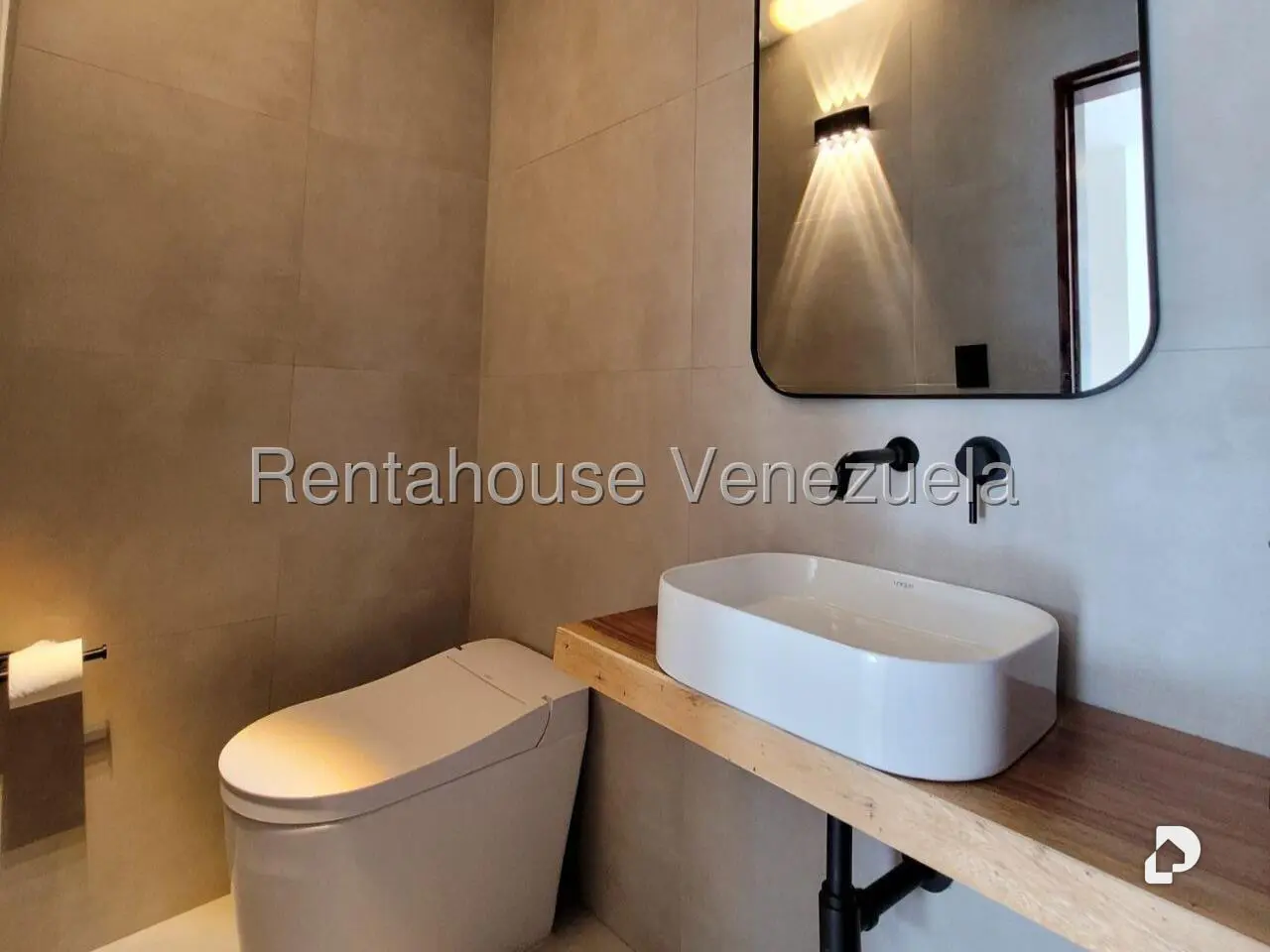 Casa en Cumbres de Curumo, Caracas – 14