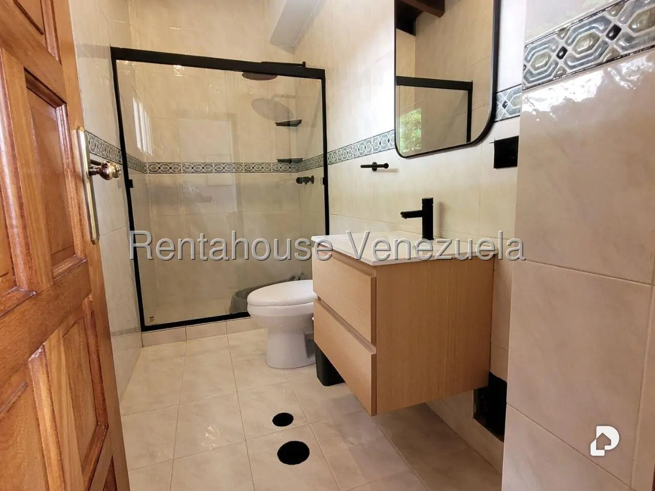 Casa en Cumbres de Curumo, Caracas – 30